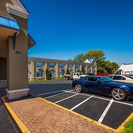 Comfort Inn Falls Church - Tysons Corner Exterior foto