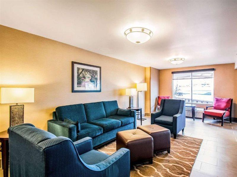 Comfort Inn Falls Church - Tysons Corner Exterior foto