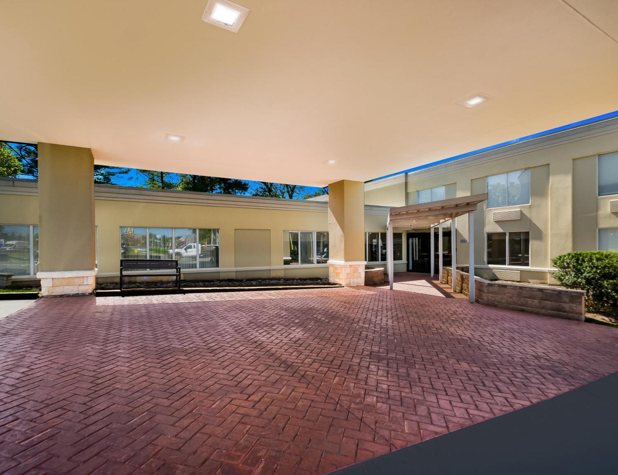 Comfort Inn Falls Church - Tysons Corner Exterior foto