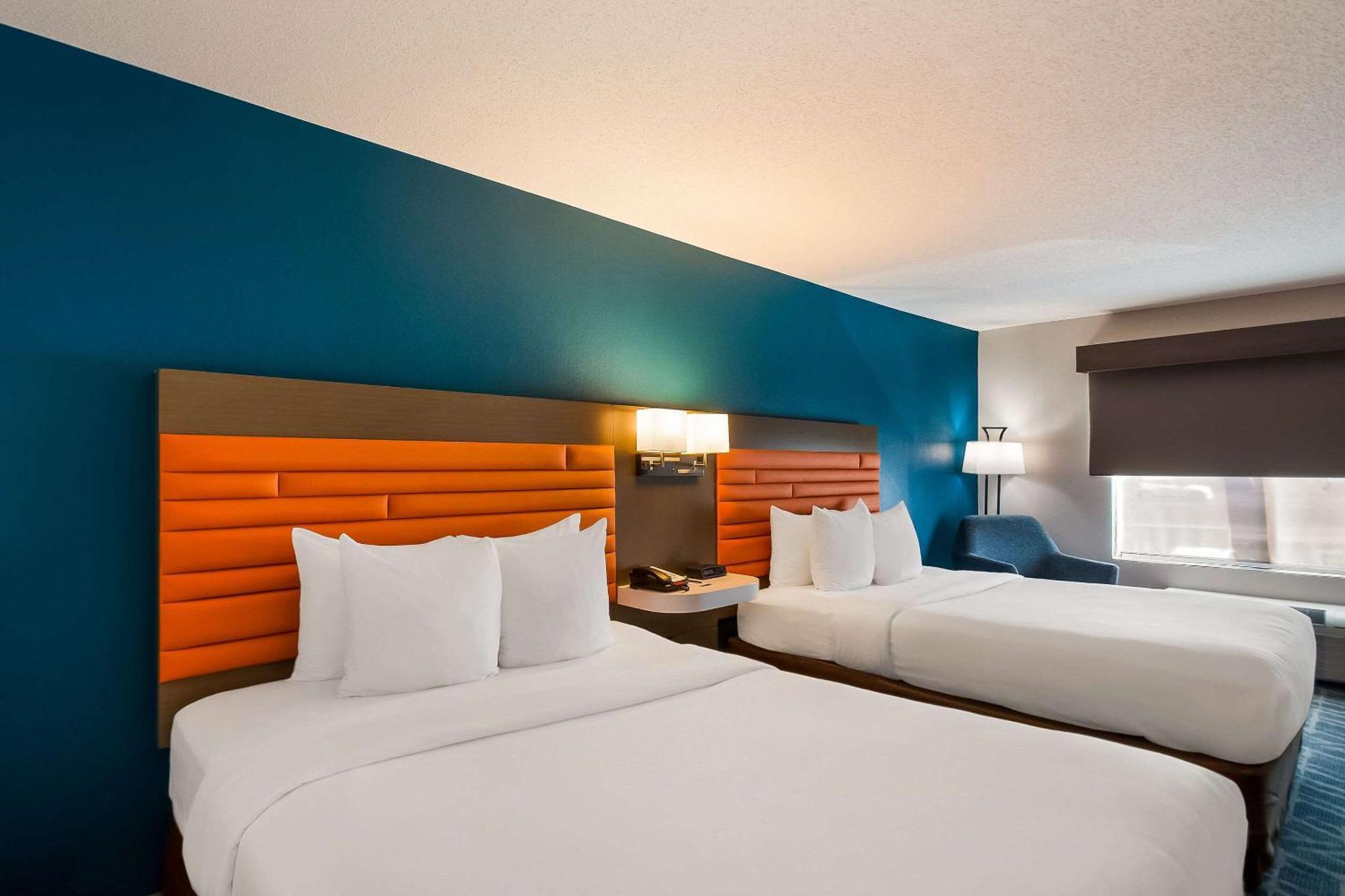 Comfort Inn Falls Church - Tysons Corner Exterior foto