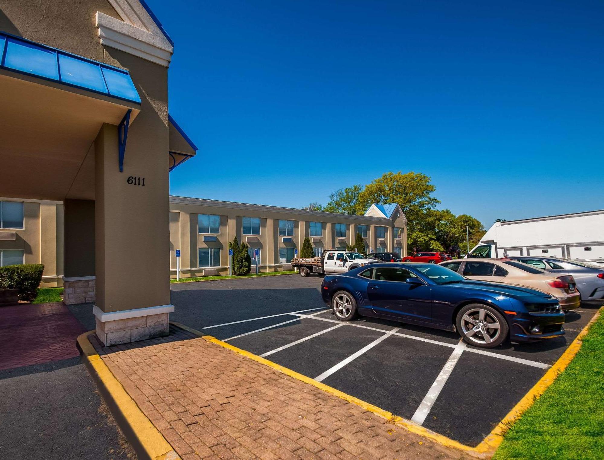 Comfort Inn Falls Church - Tysons Corner Exterior foto