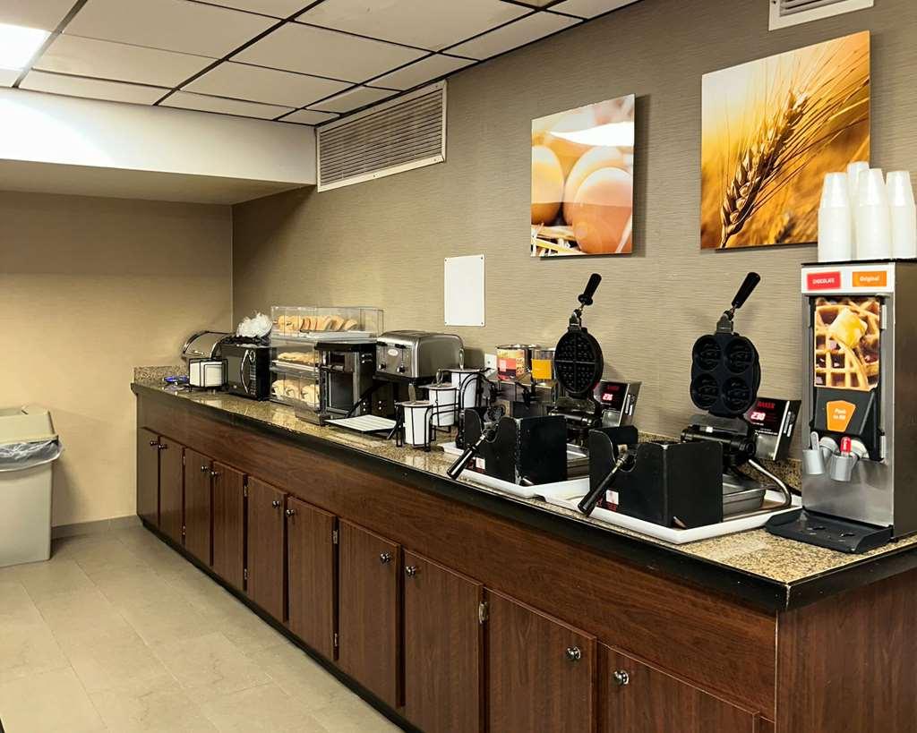 Comfort Inn Falls Church - Tysons Corner Restaurant foto