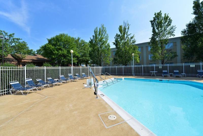 Comfort Inn Falls Church - Tysons Corner Exterior foto