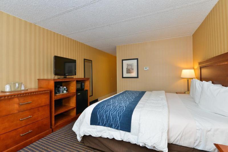 Comfort Inn Falls Church - Tysons Corner Exterior foto